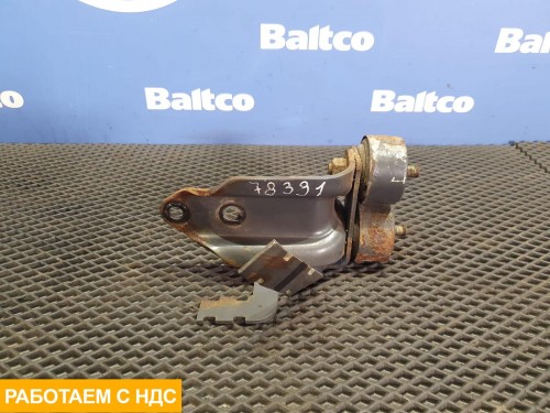 Кронштейн радиатора правый